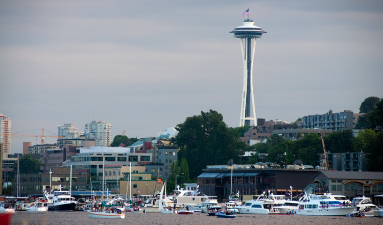 Vy över Space Needle från Gas Works Park, Seattle