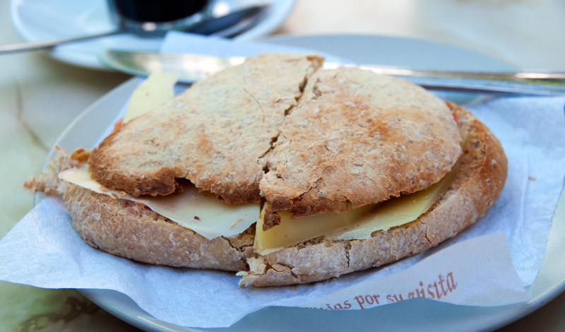 Bocadillo på Cafeteria Plaza, Manilva