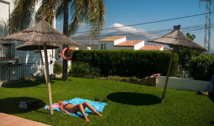 Lata timmar vid poolen, Monte Viñas