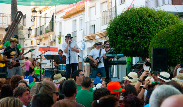 Live musik av Sótano Sur, Fiesta de la Vendimia, Manilva