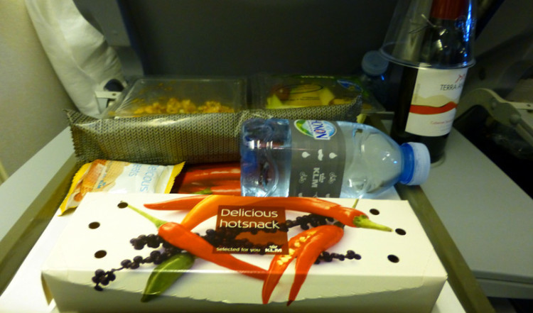 Snacks på KLMs flight innan landning på Curacao