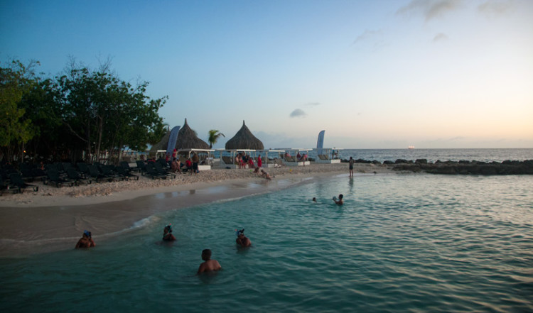 Kvällsdopp, Jan Thiel, Curacao
