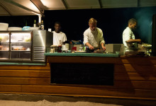 Det öppna köket på Zest strandcafé