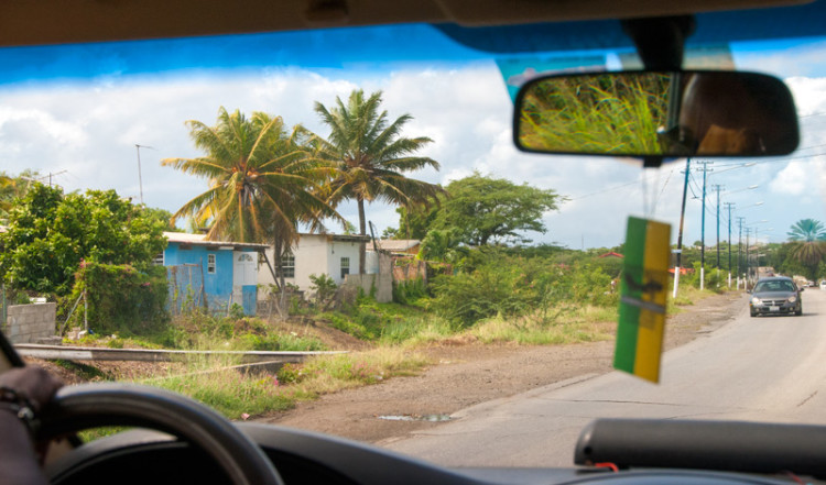 Taxi på väg från Jan Thiel till Willemstad