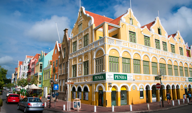 Penha Headquarters, en av de välkända byggnaderna i hjärtat av Willemstad