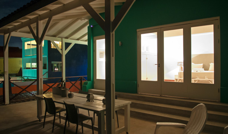 Terrass till Seaside Rendez-vous rummet, Bijblauw Hotel