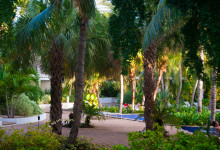 Eftermiddagssol över Floris Suite Hotel i Willemstad, Curacao