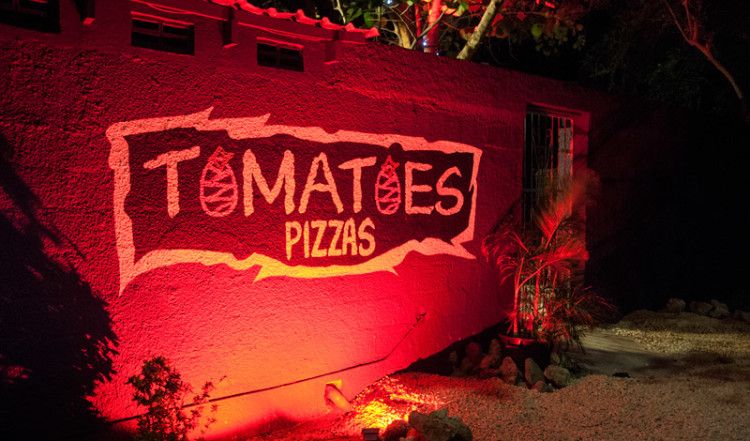 Tomatoes Pizzas, Piscadera, Curacao