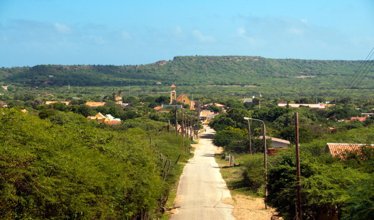 Vi kör in mot Rincon stad, Bonaire
