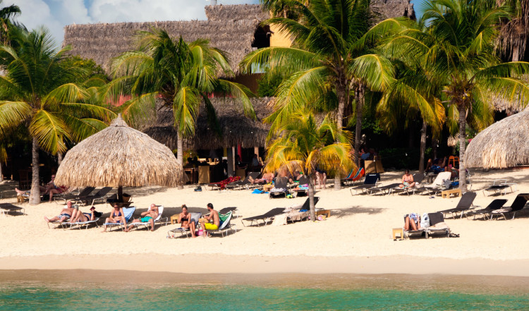 Stranden till Blue Bay Curaçao Golf & Beach Resort