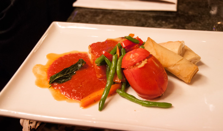 Fantastisk vegetarisk huvudrätt serverad på Café & Restaurant Mundo Bizarro, Willemstad