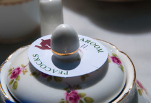 Te vid afternoon tea på Peacocks Tearoom, Ely