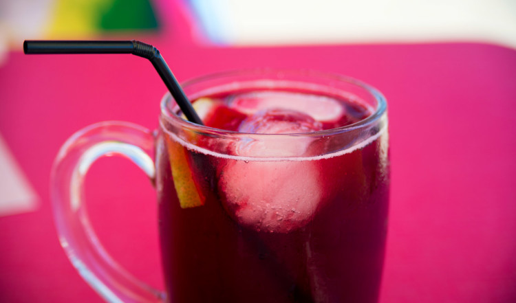 En tinto de verano på Paco Chiringuito i Estepona