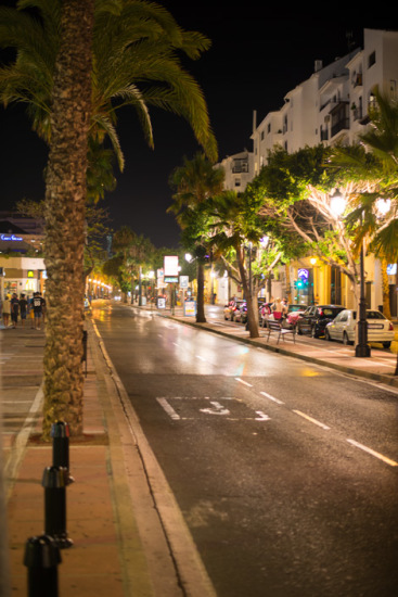 Puerto Banús by night
