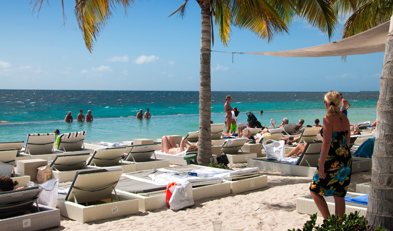 Papagayo Beach Club, Curacao