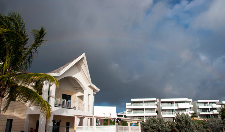 Regnbåge över Papagayo Beach Club, Curacao