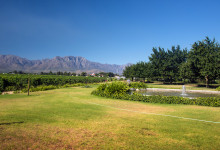 Fantastiska miljöer runt Deetlefs Wine Estate, Sydafrika