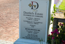 Entrén till Deetlefs Wine Estate, Sydafrika
