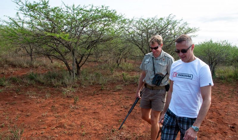 Walk during morning safari, Thanda Private Game Reserve