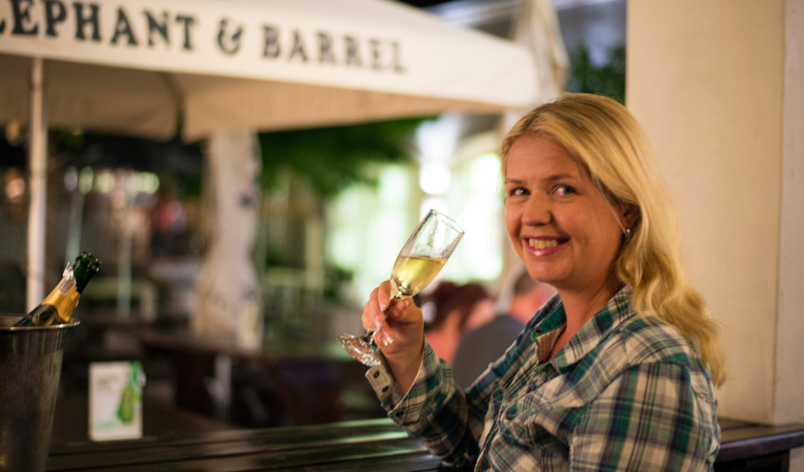 Anki på Elephant and Barrel i Franschhoek