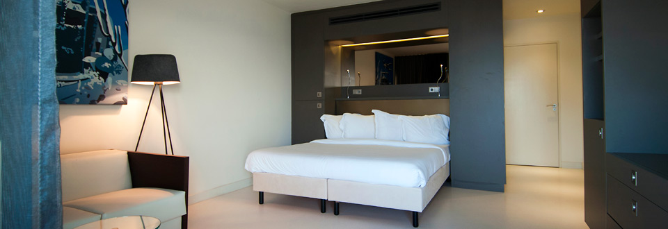 Header - Papagayo Beach and Design Hotel, Curacao