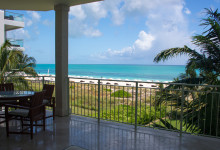 Balkong till Oceanfront Luxury One-beedrom suite, West Bay Club Resort, Turks & Caicos