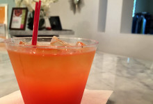 Välkomstdrink på Windsong Resort, Turks & Caicos