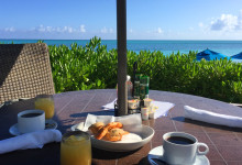 Frukost med vacker utsikt på Windsong Resort, Turks & Caicos