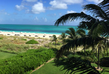 Utsikt från balkongen till vår Oceanfront Luxury One-beedrom suite, West Bay Club Resort, Turks & Caicos