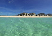 West Bay Club Resort sett från vattnet, Turks & Caicos