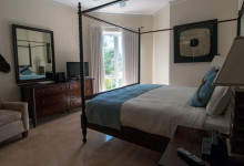 Sovrum i ett Oceanfront Luxury One-beedrom suite, West Bay Club Resort, Turks & Caicos