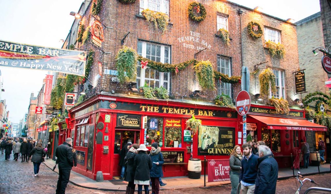 Den välkända Temple Bar i Dublin