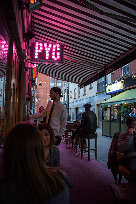 På uteserveringen till Pygmalion PYG Restaurant and Bar, Dublin