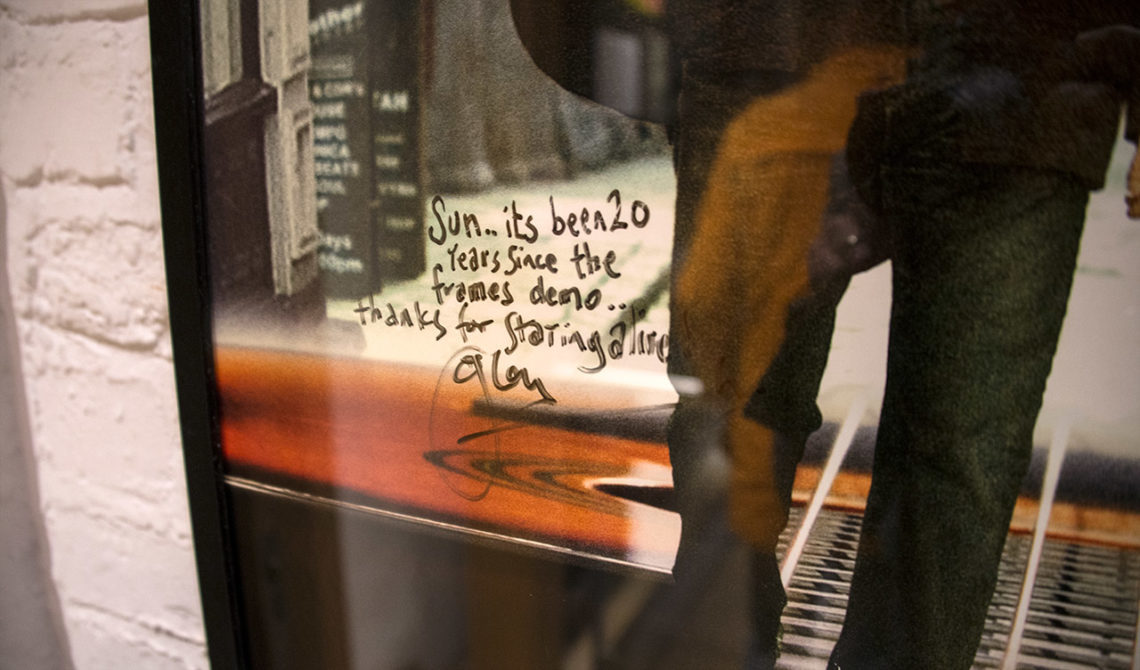 Signerad filmposter från filmen Ones, The Irish Rock n Roll Museum Experience Dublin