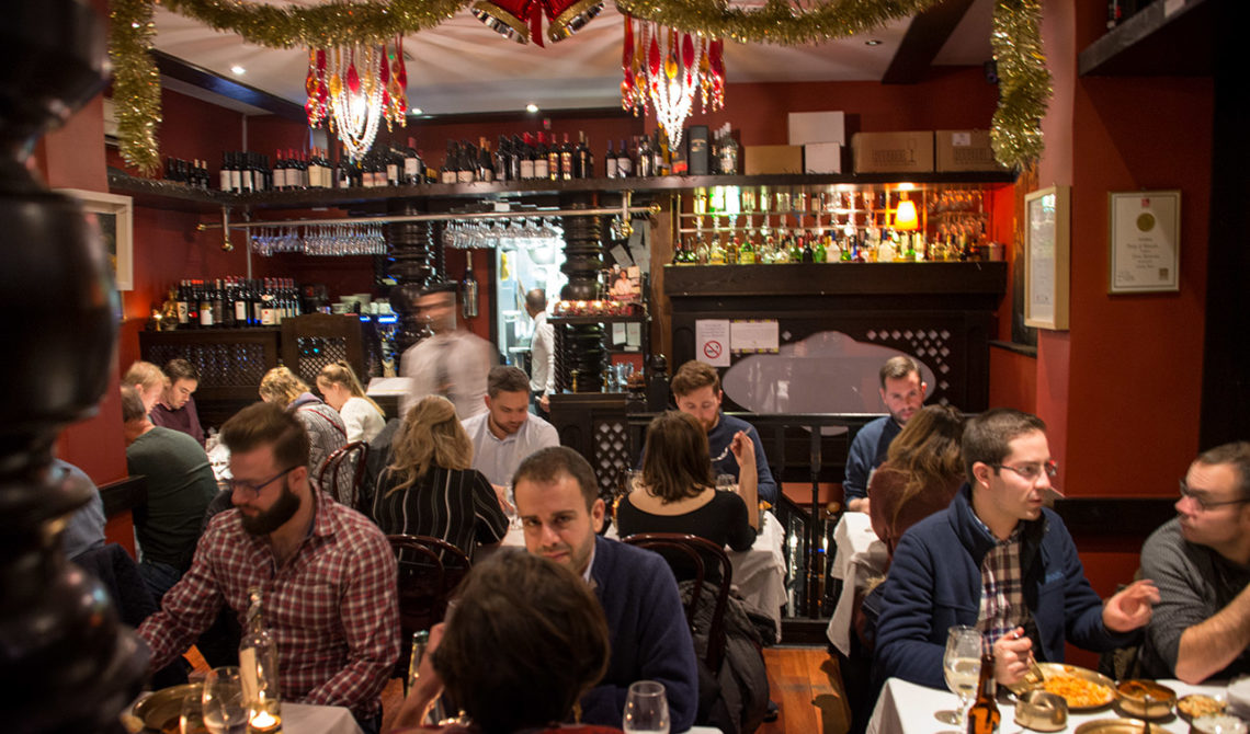 Inne på Montys Of Kathmandu Restaurang i Dublin
