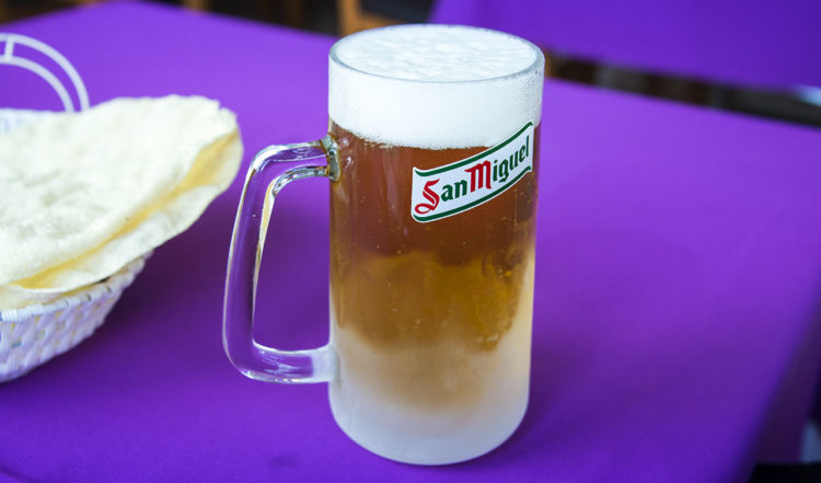 San Miguel på Taj Mahal Restaurang i La Duquesa
