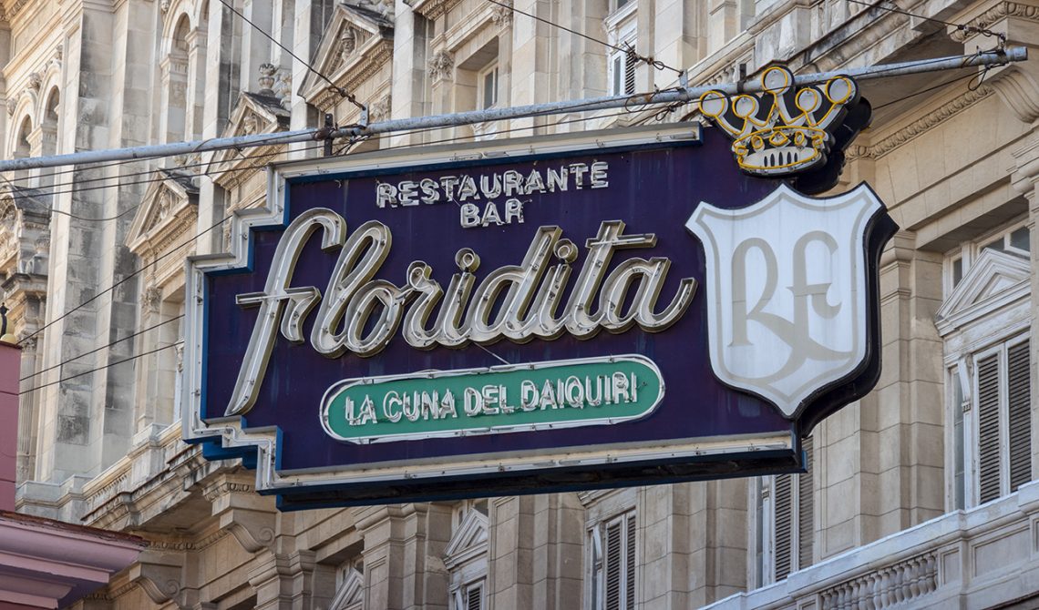 Skylten till välkända Floridita i Havanna
