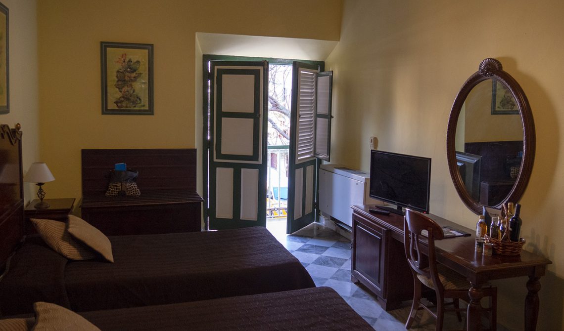 Dubbel rum på Hotel Florida i gamla stan i Havanna